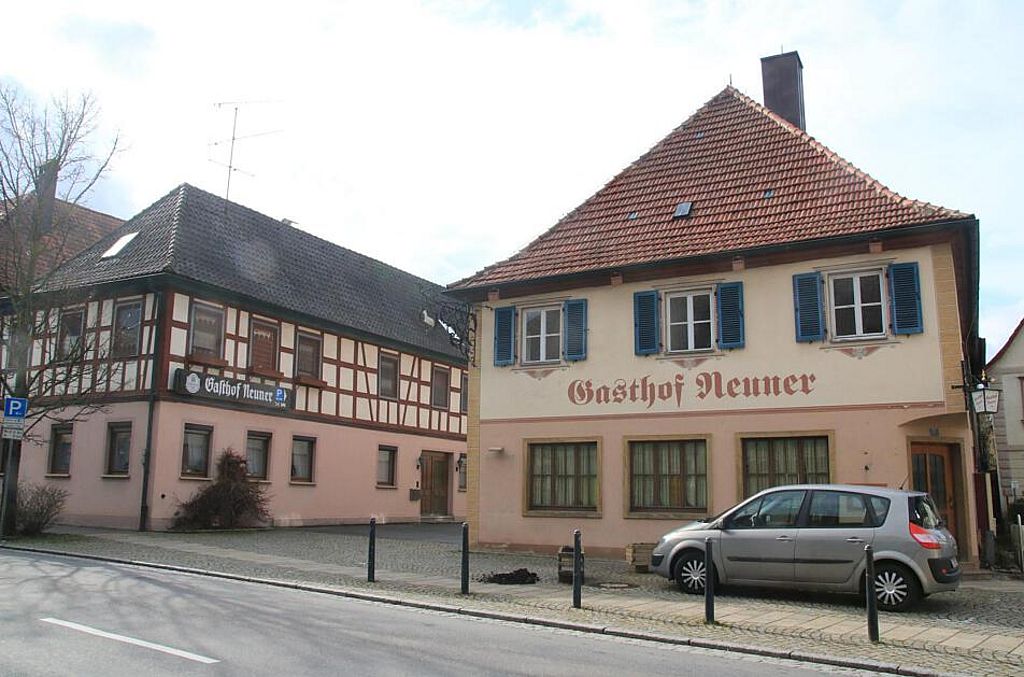 Soll als Bürgerhaus umgestaltet werden. Das Areal der ehem. Gastwirtschaft und Brauerei Neuner in Ebensfeld